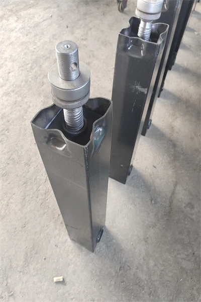 Hydraulic Support Legs